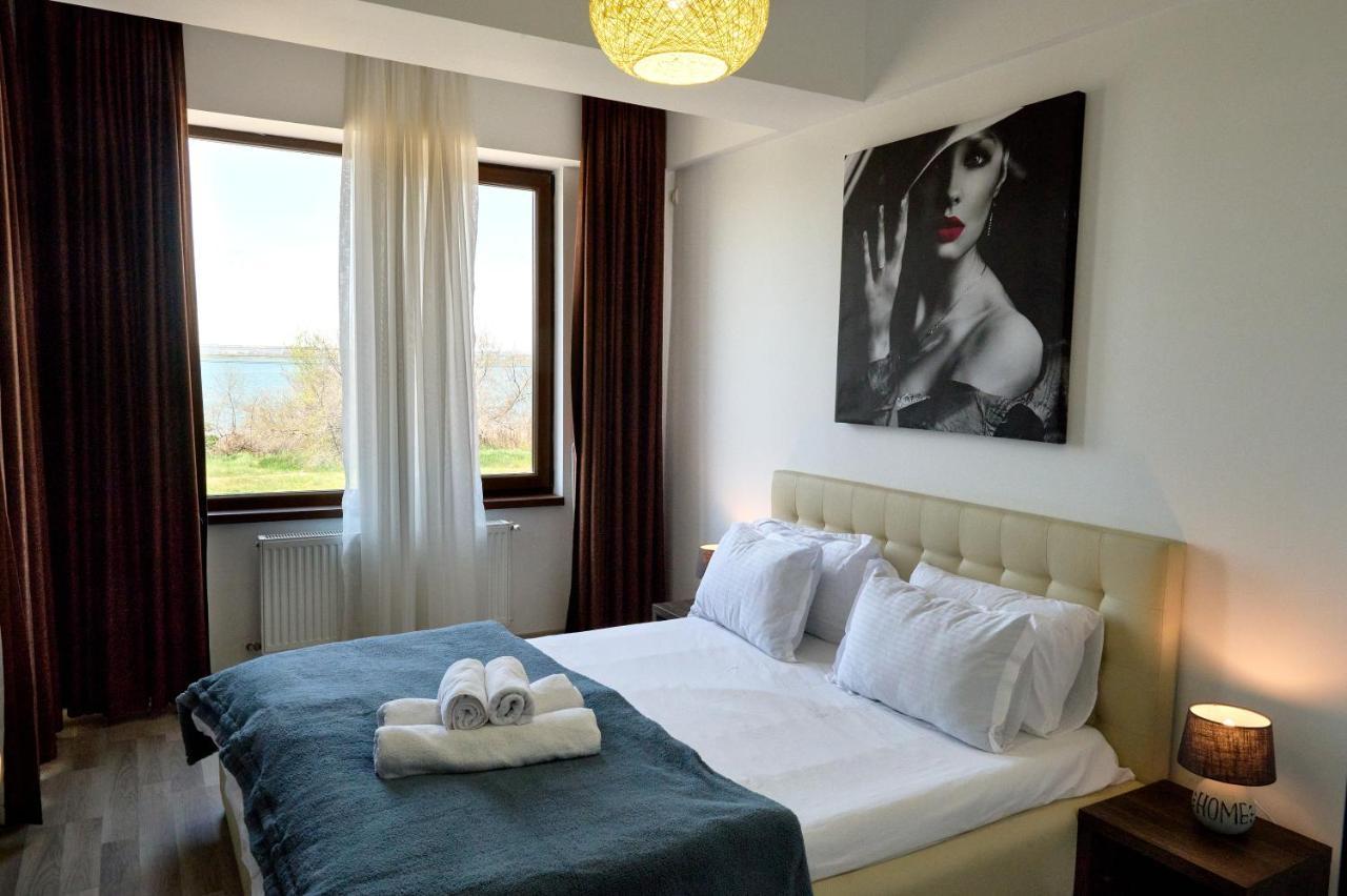 La Vida Loca Apartment Summerland Mamaia Buitenkant foto